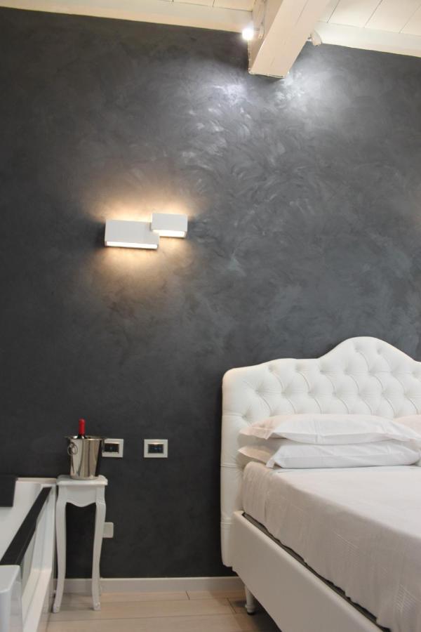 Apartment Jacuzzi By Parmacentro *